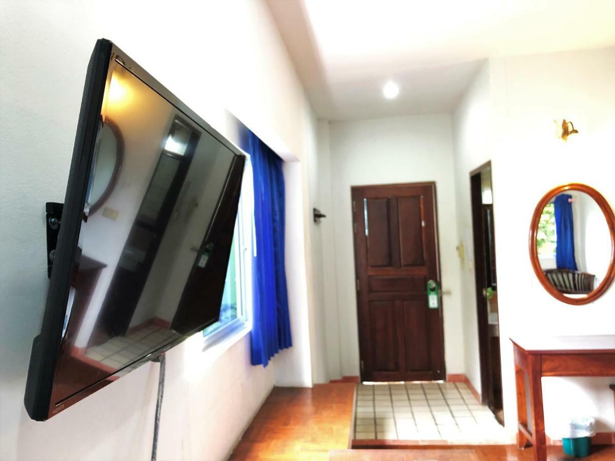 Sutus Court 2 Hotel Pattaya Bagian luar foto