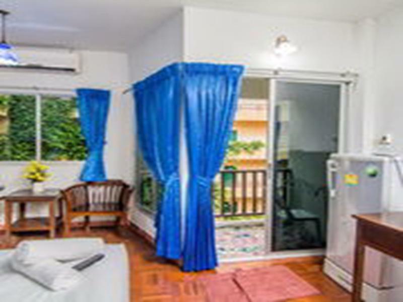 Sutus Court 2 Hotel Pattaya Bagian luar foto