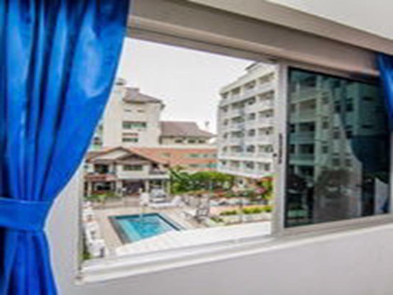 Sutus Court 2 Hotel Pattaya Bagian luar foto