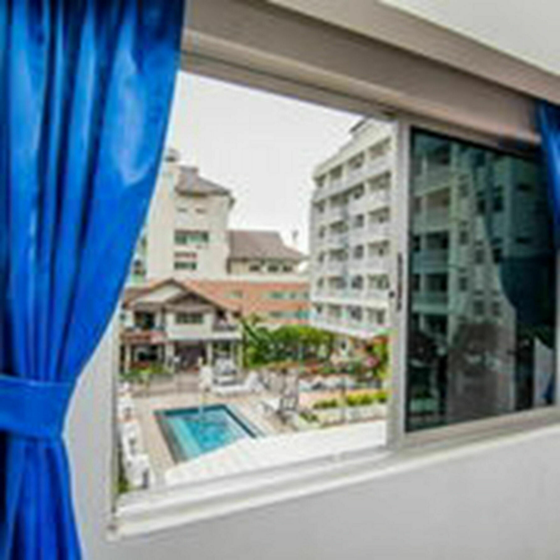 Sutus Court 2 Hotel Pattaya Bagian luar foto