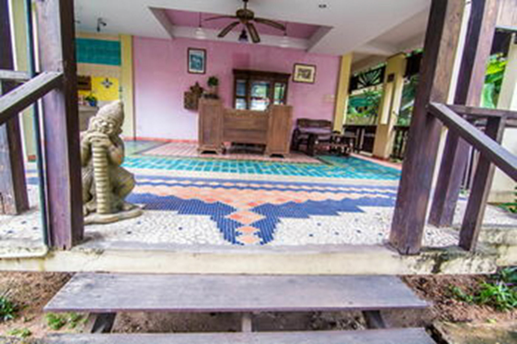 Sutus Court 2 Hotel Pattaya Bagian luar foto