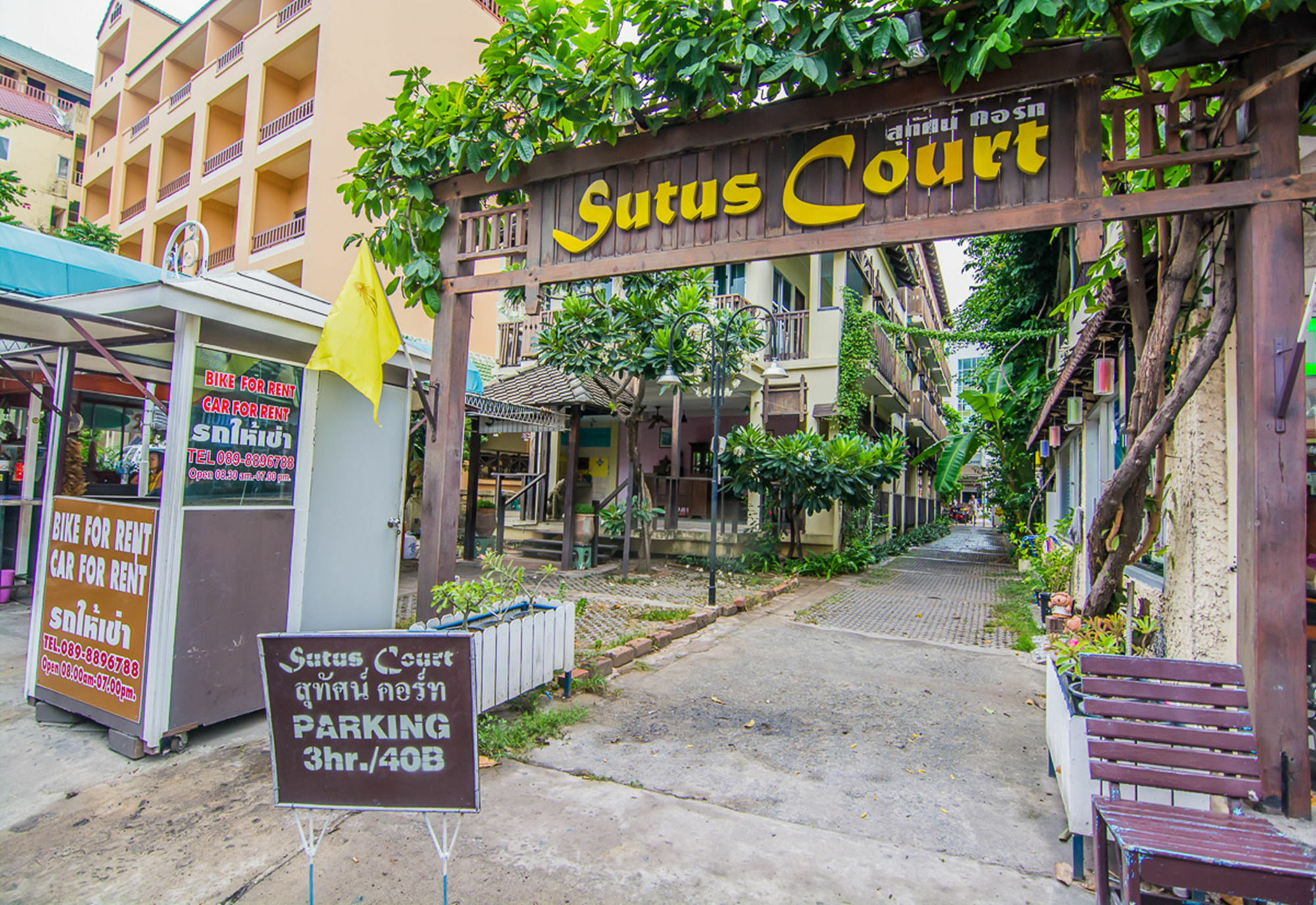 Sutus Court 2 Hotel Pattaya Bagian luar foto