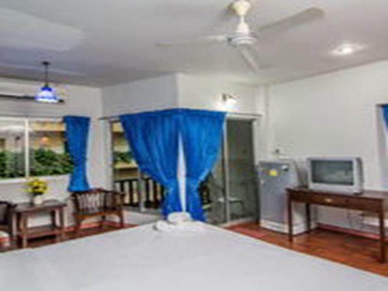 Sutus Court 2 Hotel Pattaya Bagian luar foto